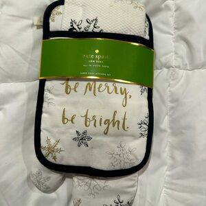 Kate Spade Merry and Bright Oven Mitts
